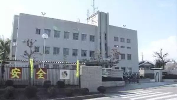ノコギリ振り上げ現金奪おうとしたか　コンビニで強盗未遂容疑　21歳男を逮捕