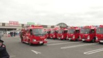 元消防士の芸人・青木マッチョさんが一日消防長　家族で消防フェア
