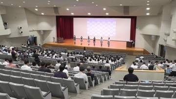 スイカの種をプロテインに　SBP交流フェアで高校生が発表