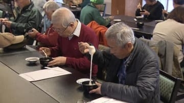 東日本は角餅、西日本は丸餅　三重の雑煮は？