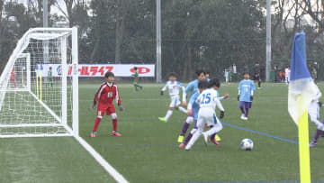 小学5年生以下24チームが雪の中で熱戦　東海大会切符かけ予選リーグ