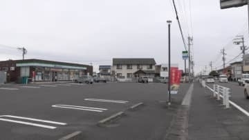 「殺そうと何度も刺した」　コンビニで店員刺傷　28歳男を逮捕