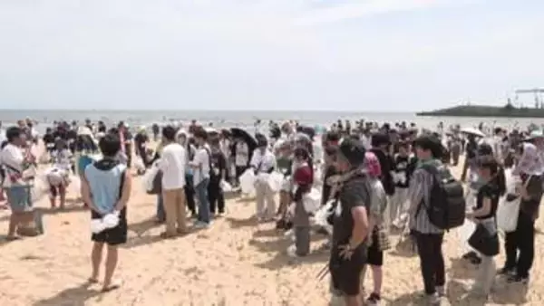 「裸足で歩ける海岸に」津市でスポーツ感覚のごみ拾い　約850人が御殿場海岸を清掃