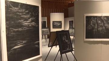 熊野古道の石畳をモノクロで刻む　尾鷲で写真展