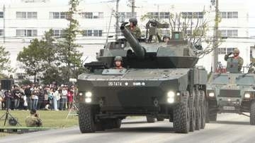 自衛隊員らが訓練の成果を披露　久居駐屯地開設74周年