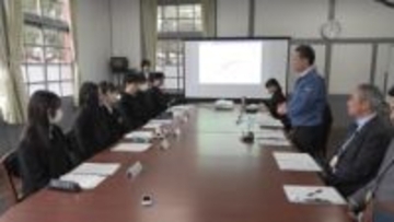 「交通の便が悪い」　若者の県外転出課題巡り意見交換　みえU18会議　三重・松阪市