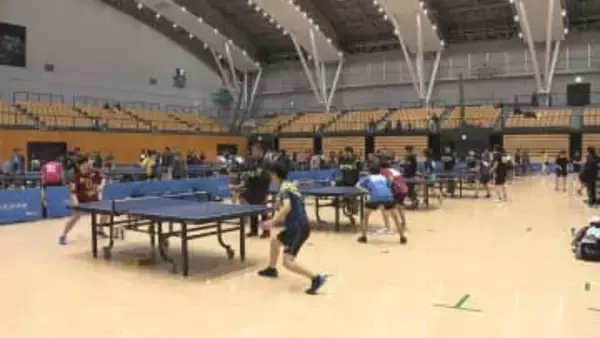 小学生から70代まで158チームが参加　卓球大会　三重・津市