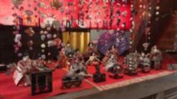 あでやかなひな飾りと記念撮影できるコーナーも　まちなかおひなさま祭り
