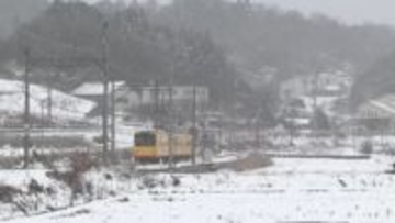 スリップ事故49件　雪の影響で