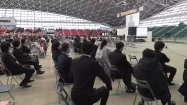 「お父さんお母さんありがとう」　二十歳の門出祝う式典「20歳を祝う会」