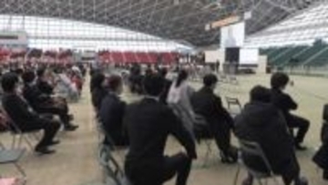 「お父さんお母さんありがとう」　二十歳の門出祝う式典「20歳を祝う会」