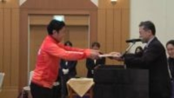 デフリンピック入賞・堤大輝選手など　県のスポーツ推進に貢献した選手を表彰