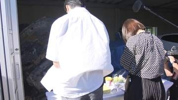 一家5人を亡くした遺族が事故車両に献花　新名神6人死亡事故、判決は10月20日