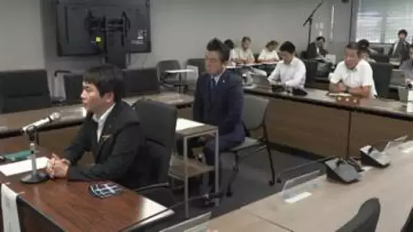 伊賀市長のパワハラ疑惑　職員「脅迫に近い」 市長は否定　百条委で証人尋問
