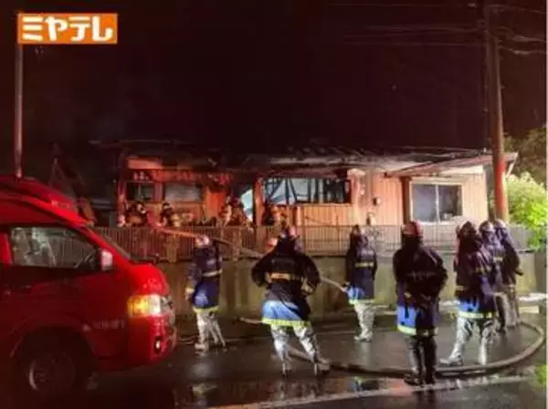 平屋建て住宅と倉庫が焼ける火事 焼け跡から1人の遺体 宮城・大和町
