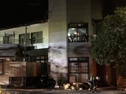 深夜の住宅火災 2階が燃え1人けが ＜塩釜市＞