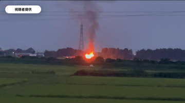 【速報】赤い炎と黒煙が…　東松島市で倉庫が燃える火事 消防が消火活動中