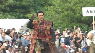 金沢百万石まつり・豪華絢爛な時代絵巻に42万人 「皆の者、出立じゃー」前田利家公役・大東駿介さん お松の方役・菅井友香さん
