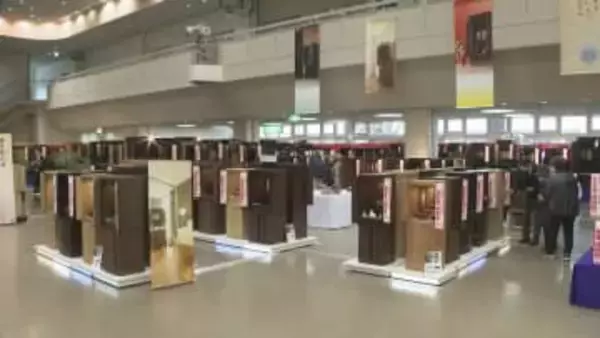 仏壇仏具一堂に 県内最大の大仏壇博が金沢で開幕