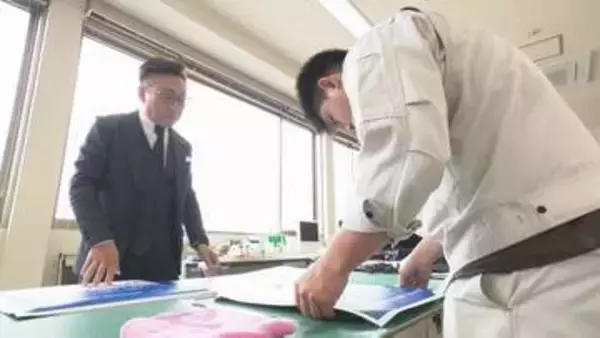 「まちなみや景観との調和大切に」黄綬褒章・土田佳弘さんが看板制作にかける情熱