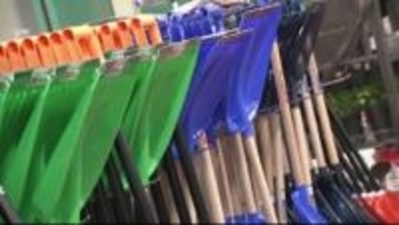 雪予報が出る中 ホームセンターで除雪グッズの需要がアップ 例年より早めの客足に