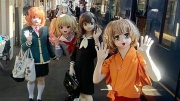 美少女コスプレにも「温かく受け入れてくれる」着ぐるみコスプレでのローカル鉄道旅…都会以上にダイバーシティ？１０年以上続いた理由とは