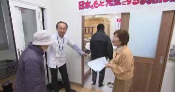 被災地が待ちかねた仮設商店街「まちのテラス」 軒を連ねる最初の店舗がプレオープン 「ピンピンコロリの元気な人たちをいっぱい作りたい」歩み出す人たち