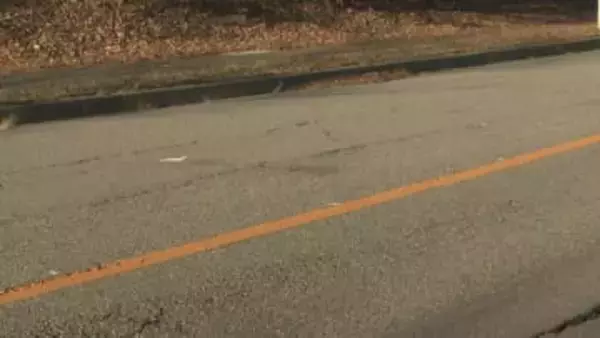 自転車を押して道路を横断 81歳女性が車にはねられ意識不明 石川・加賀市