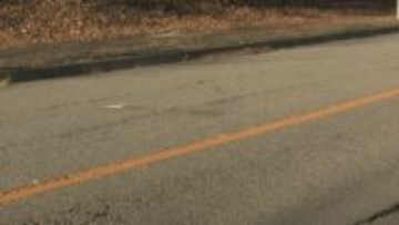 自転車を押して道路を横断 81歳女性が車にはねられ意識不明 石川・加賀市