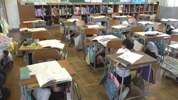 「しゃがむ」「隠れる」「じっとする」シェイクアウトいしかわ 金沢市の小学校でも児童が防災学ぶ