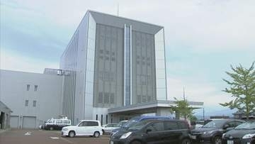 信号待ちの列に次々と…5台絡む多重事故 飲酒運転疑いで会社役員の男(47)逮捕 石川・小松市