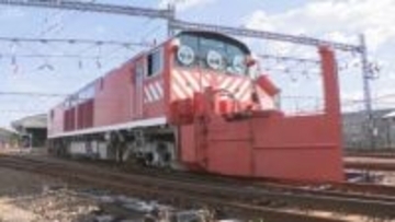 「これから本格的な冬」IRいしかわ鉄道で線路に積もった雪を飛ばすラッセル車の試運転