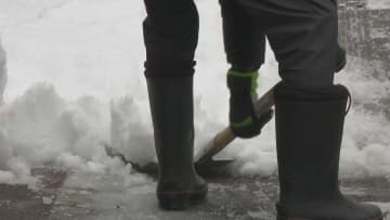 「大変 除雪は2時間が限度」今期最強寒波 25㈰にかけ2度目の大雪ピーク 石川