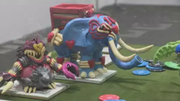 障害のある人のアート作品が一堂に「きらめく！アート展」金沢美大の学生学芸員による展示企画も