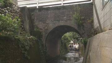 「130年前のレンガ橋」が住宅街に 地元の小中学生が市長へ要望書を提出