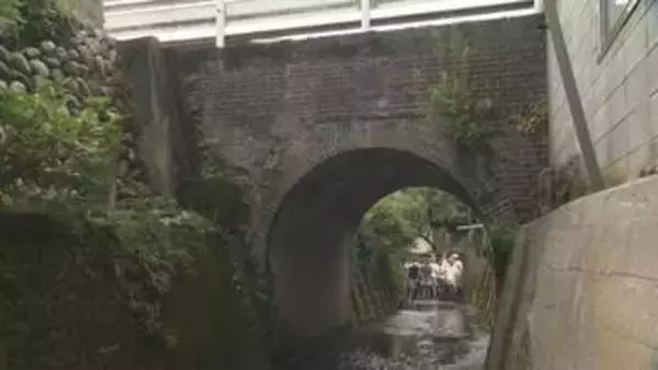 「130年前のレンガ橋」が住宅街に 地元の小中学生が市長へ要望書を提出