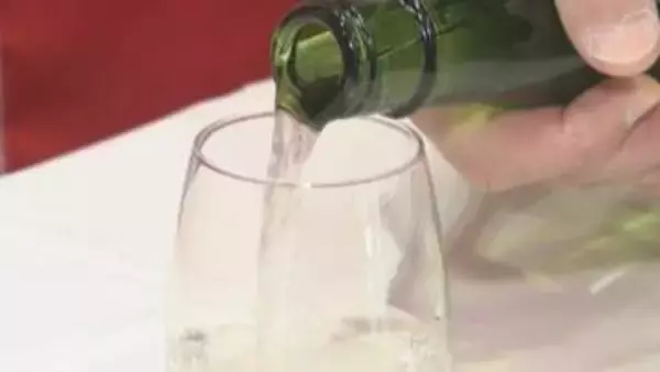 かつての酵母で復刻 半世紀ぶりの日本酒「猩々」新酒まつり 石川・野々市市