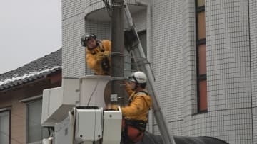 強風で高さ7メートルの電柱倒壊の危険 金沢市の住宅街