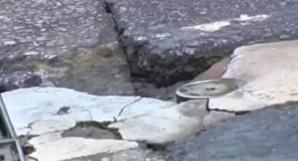 大雪の後に 道路「デコボコ」教えてください 雪解けで見えてくるもの 金沢市「道路損傷通報サービス」