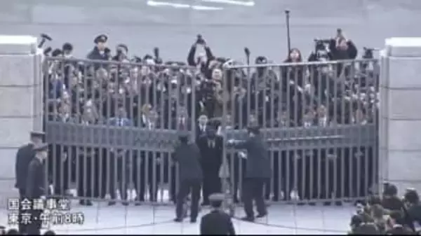 特別国会召集 石川・6衆院議員が登院 決意新た 石川初の「参政党」議員、圧勝自民３人は固い握手、「中道」の存在感示す、「国民」2期目「2倍、3倍働く」