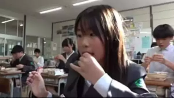 「カニ給食の時は絶対（風邪）ひかない」 子どもたちは不退転の決意で臨む“カニ給食” 2年ぶりに香箱ガニがふるまわれ喜びの声 石川・輪島市