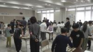 小中学生が熱戦繰り広げる 五色百人一首 石川県大会