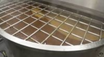 金沢カレーの「チャンピオンカレー」 全商品を石川県内の工場で生産へ 1日あたり3000食のレトルト商品を殺菌処理