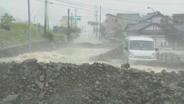 レベル5⇒レベル4「大雨危険警報」に 福井「大雨で冠水や立ち往生相次ぐ」「堤防超えないよう緊急排水」