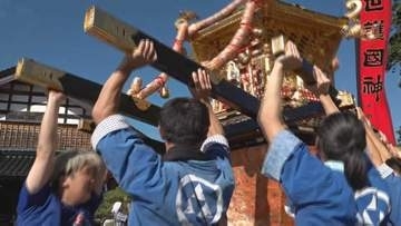 「地震から2年8カ月が経ち、より一段と結束が高まっている」高さおよそ２０メートル真紅の枠旗が乱舞　お熊甲祭