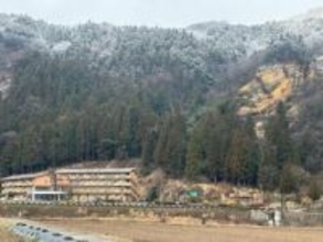 石川・白山市の山間部で土砂崩れ 県道の一部通行止め 高齢者施設の入居者が避難
