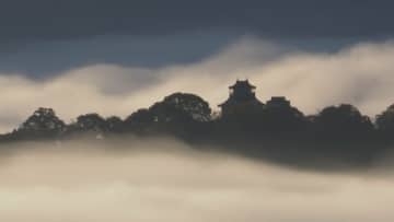 雲海に浮かぶ “天空の城” 出現 越前大野城 福井・大野市