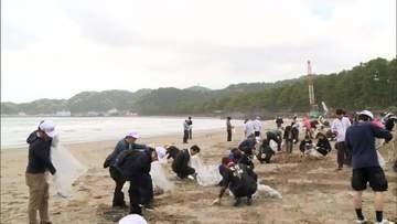 海水浴シーズンを前に　日南市の海水浴場で砂浜の清掃活動