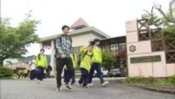 五ヶ瀬町で恒例の「わらじ遠足」