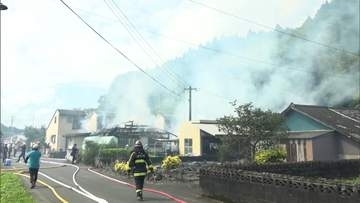 3棟全焼　串間市で火災　けが人なし